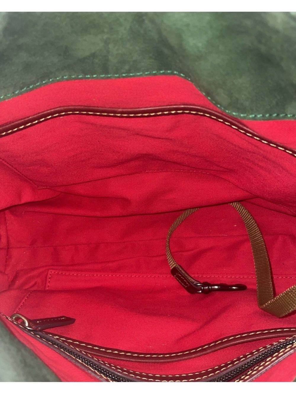 ❤️🤍💙Dooney & Bourke Wine Red Leather Satchel with Gold Hardware - Picture 14 of 15